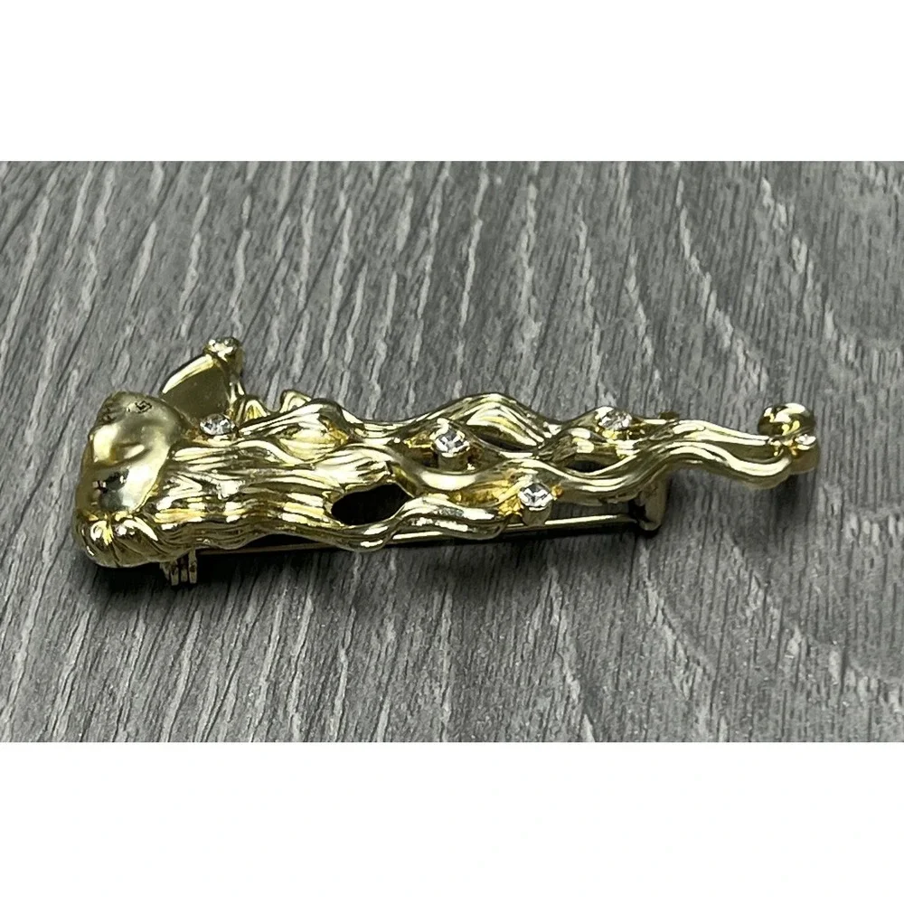 AJC Vintage Gold Tone Wavy Hair Woman Face Brooch Pin Clear‎ Rhinestones